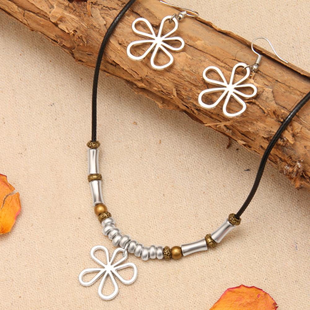 JMXD Clover Beaded Wax Cord Necklace & Earring Set Four-Leaf Clover Summer Beach Pendant Layered Fashion Jewelry Matching Combo