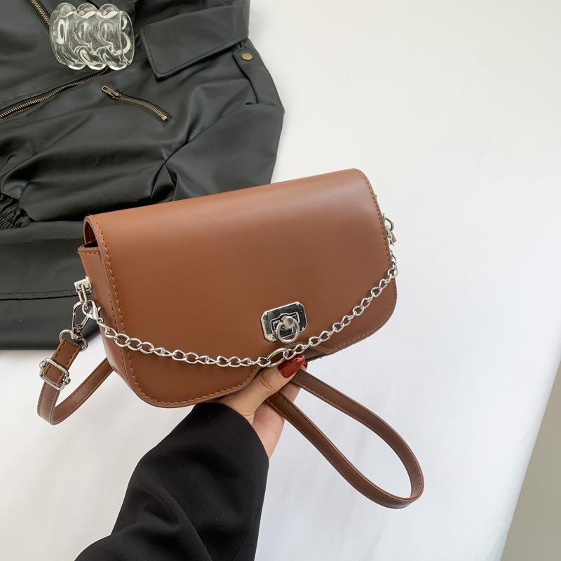 Casual Personalized Shoulder Bag Spring New Bag for Women Korean Version of Personalized Crossbody Bag Fashionable Simple Square Bag
