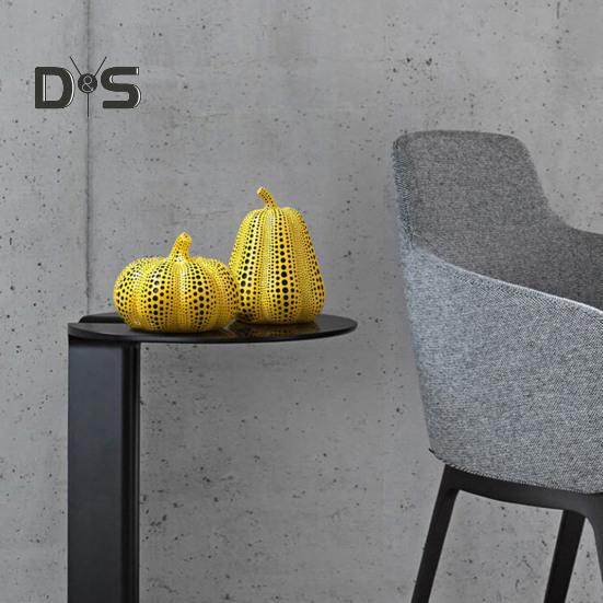 Yellow Polka Dot Pumpkin Statue Mini Pumpkin Resin Sculpture Dotted Pumpkin Figurine Home Office Desktop Decoration Ornament