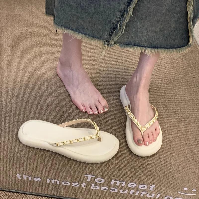 Internet Celebrity High Sense Beautiful Cool Slippers Women's Summer 2025 New Fashion Versatile with Skirt Thick Bottom Flip-flops Women
