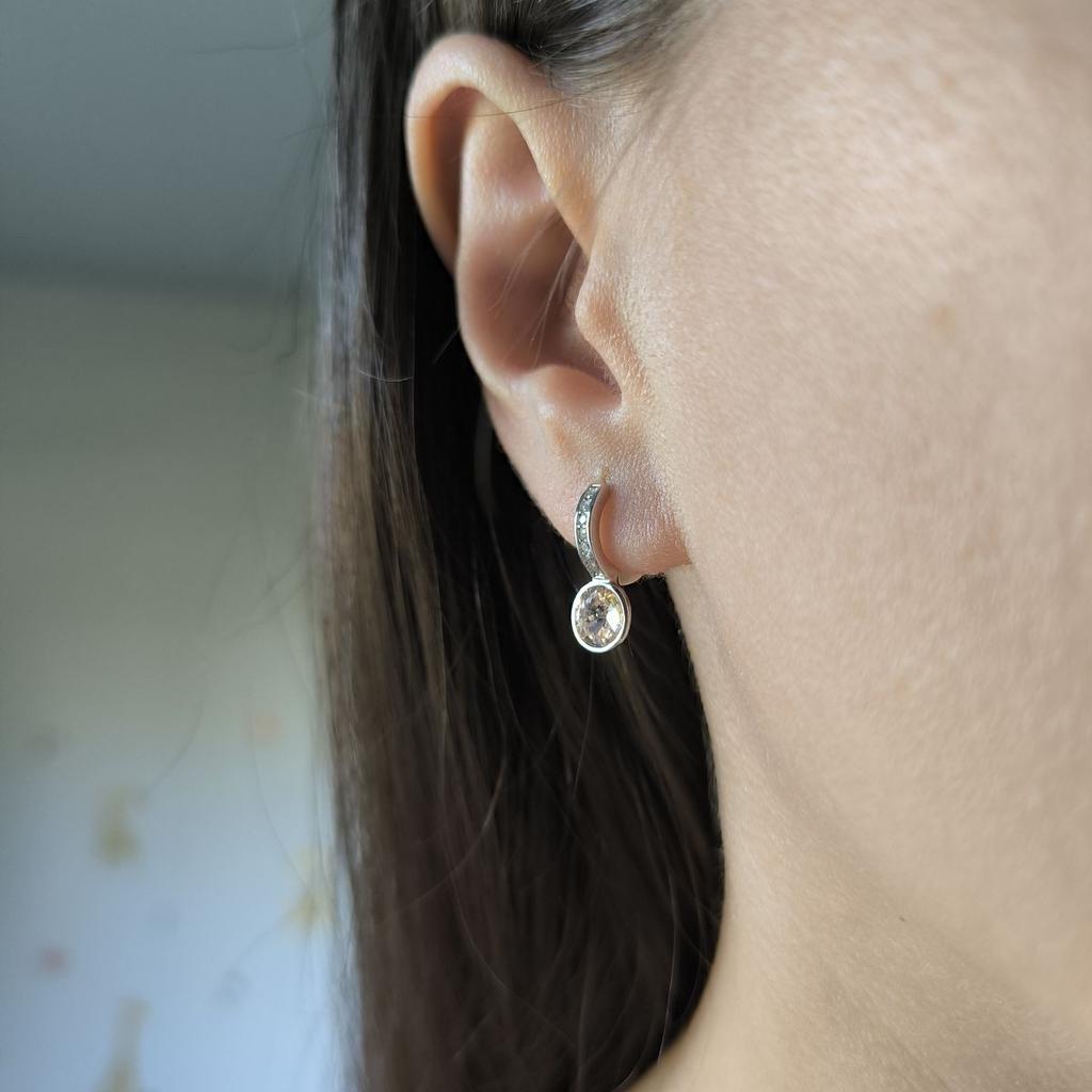 Серебряные серьги с фианитами (60002295)