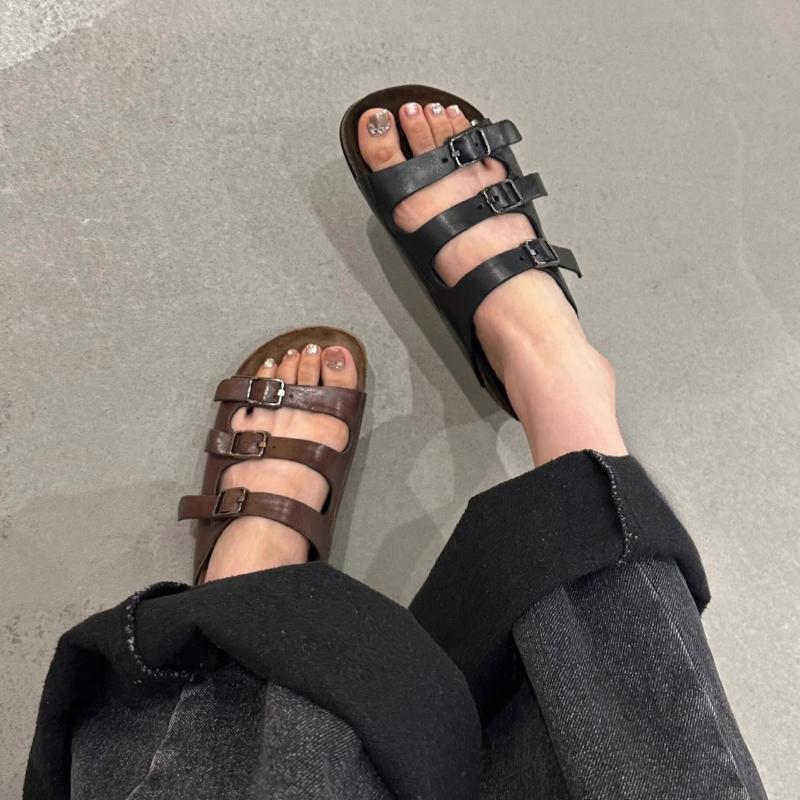 Fashion 2025 New High Quality Slip-on Belt Buckle Big Head Thick Heel Slippers Women's Retro Genuine Leather Round Toe Slippers