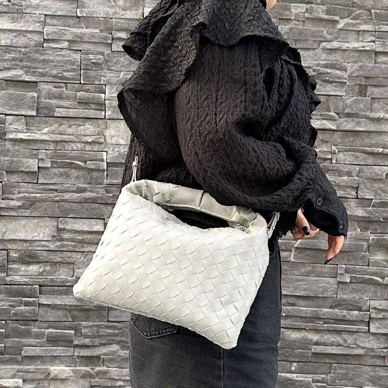 Genuine Leather Woven Crossbody Bag Soft Shoulder Women Daily Use Street Style