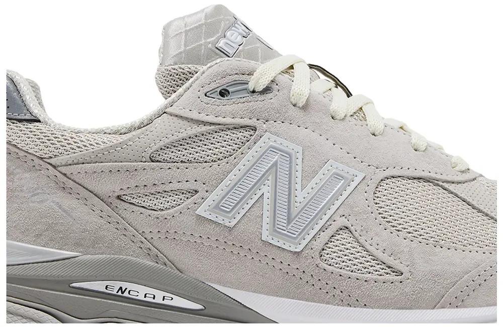 U990KT3 KITH A New Balance 990V3 Сделано в США "USA Hallow"