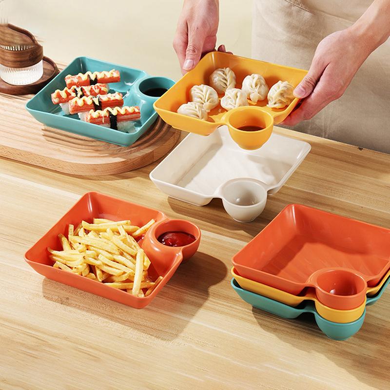 Квадратная тарелка для пельменей с уксусным соусом, место для закуски