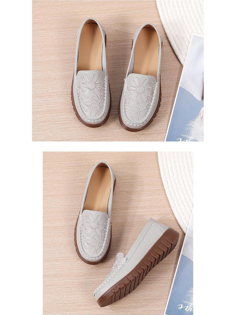 Women's Genuine Leather Slip-On Shoes with Cowhide Soles - Comfortable, Non-Slip Flats for Middle-Aged and Elderly.