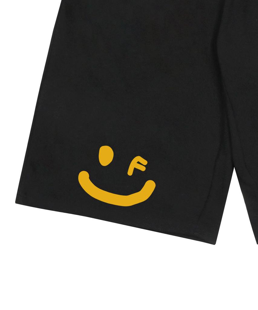 GRAVER [Unisex] Back Drawing Smile Bermuda Training Shorts_Black
