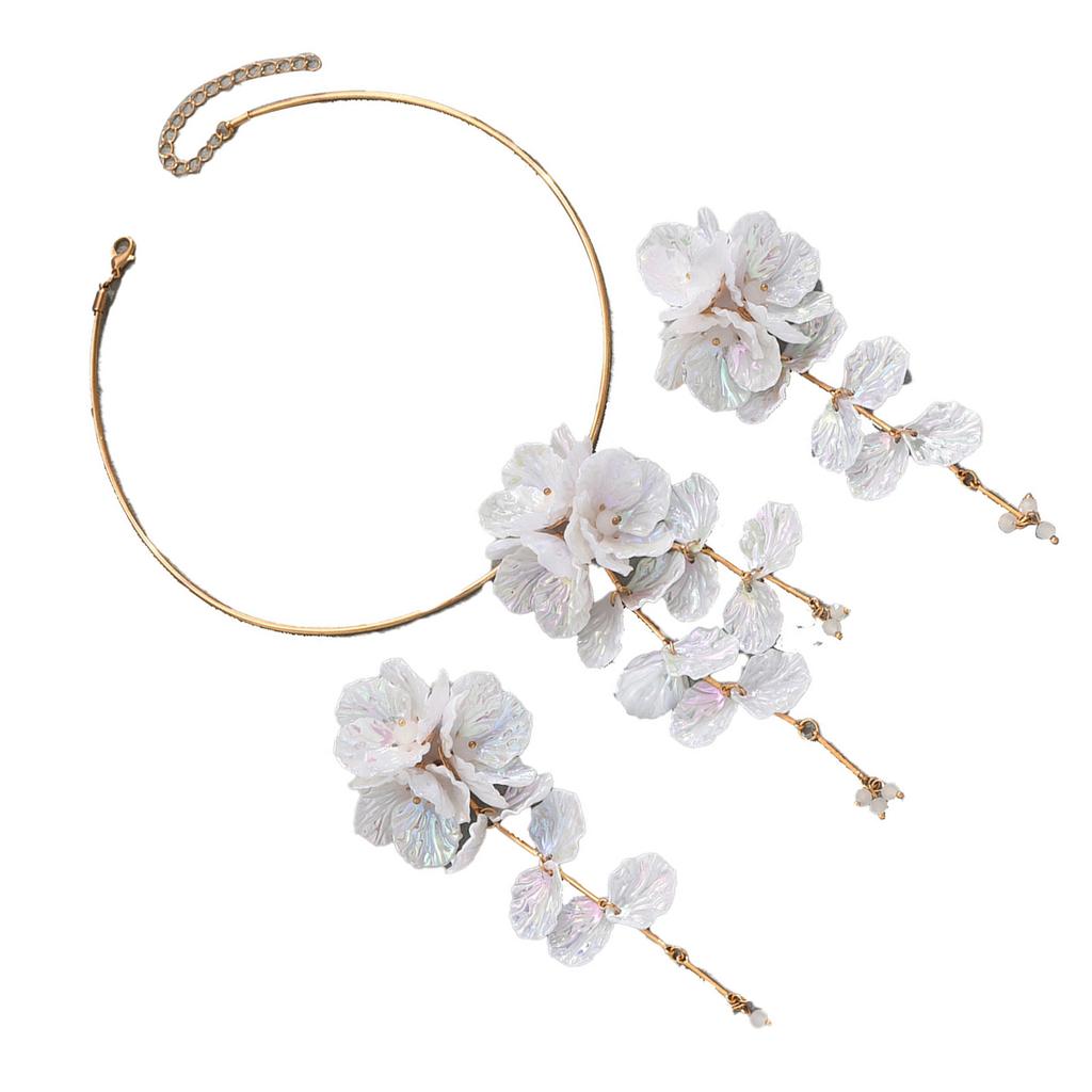 Элегантный набор ожерелья и серег-подвесок с цветочным дизайном, портативные украшения для женщин, прочная комбинация сплава и смолы