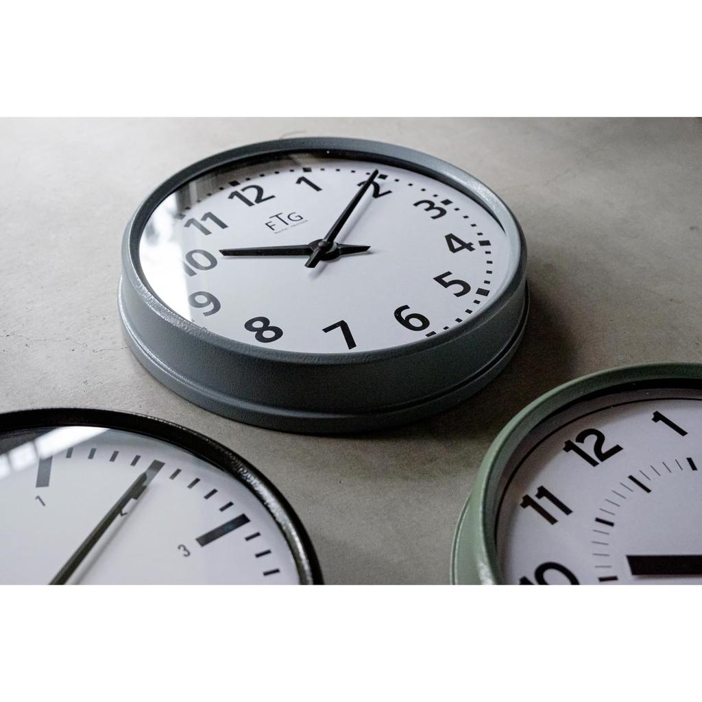 Настенные часы Commune СЕРИЯ TRAFFIC Frutiger AMP-C061