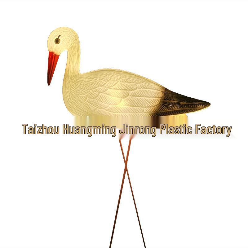 Съемная модель маленького белого журавля с ножками из железной проволоки для украшения двора