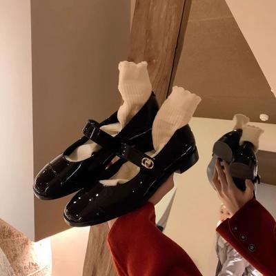 Туфли Мэри Джейн в стиле сяосянфэн женские французские с ремешком на одну пряжку весенние на плоской подошве одинарные туфли с неглубоким вырезом на толстом каблуке маленькие кожаные туфли лоферы женские