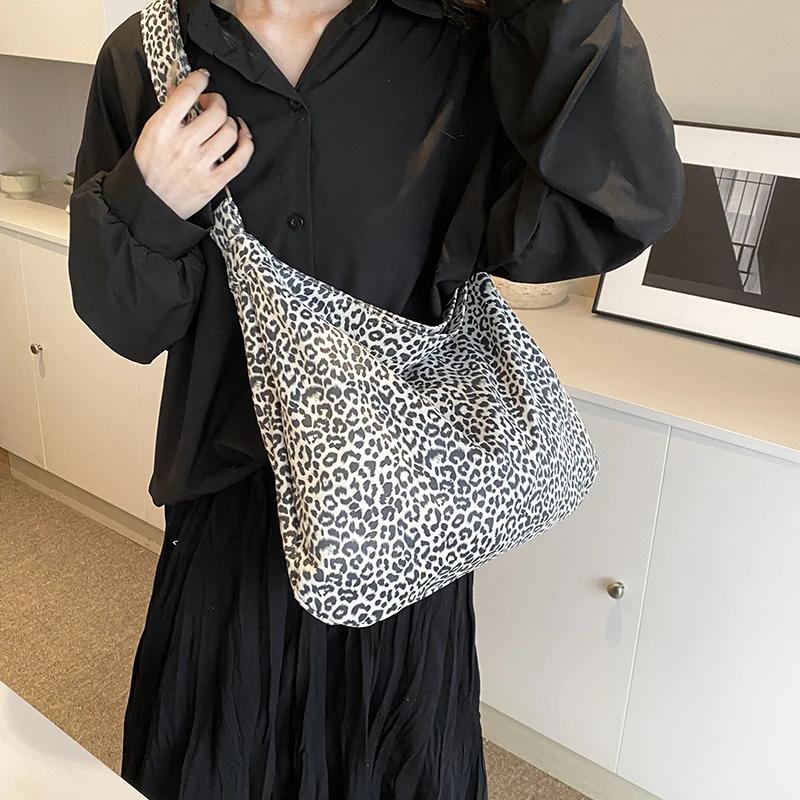 Canvas Magnetic Buckle Leopard Print Zebra Large Capacity Bucket Shoulder Bag New Fashion Versatile Totebag