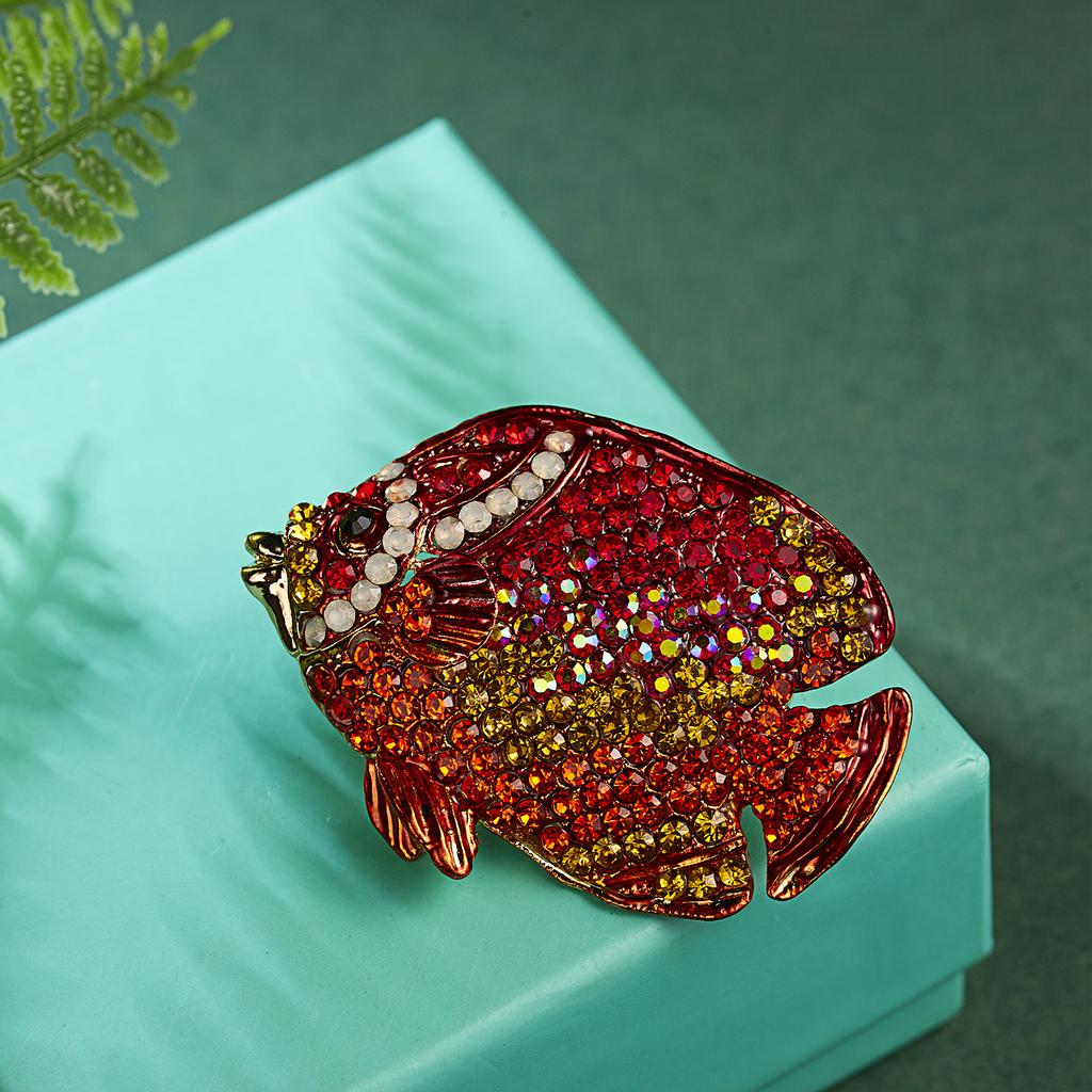 Rinhoo Lucky Fish Enamel Lapel Pins Sparkling Rhinestone Animal Goldfish Dolphin Whale Shark Brooch Clothes Badge Button Jewelry