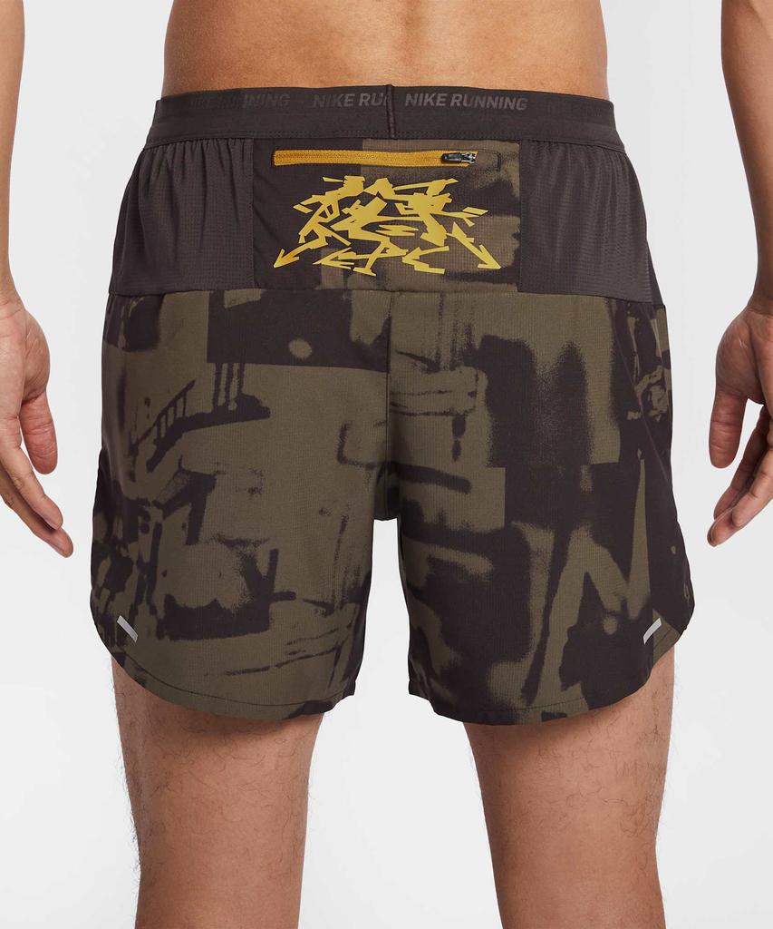 Nike Беговые шорты Stride Dry-Fit 5 дюймов с подкладкой M - Темный лесной орех:Бархатный Коричневый:Размер Мосс / Iq6058-212