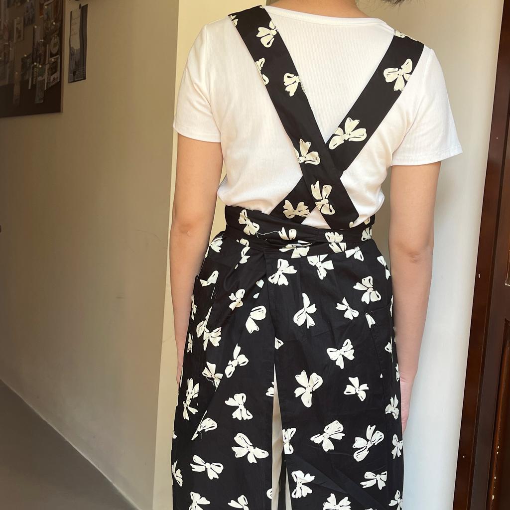 Vest black and white bow print H-shaped apron pure cotton cafe floral handicraft