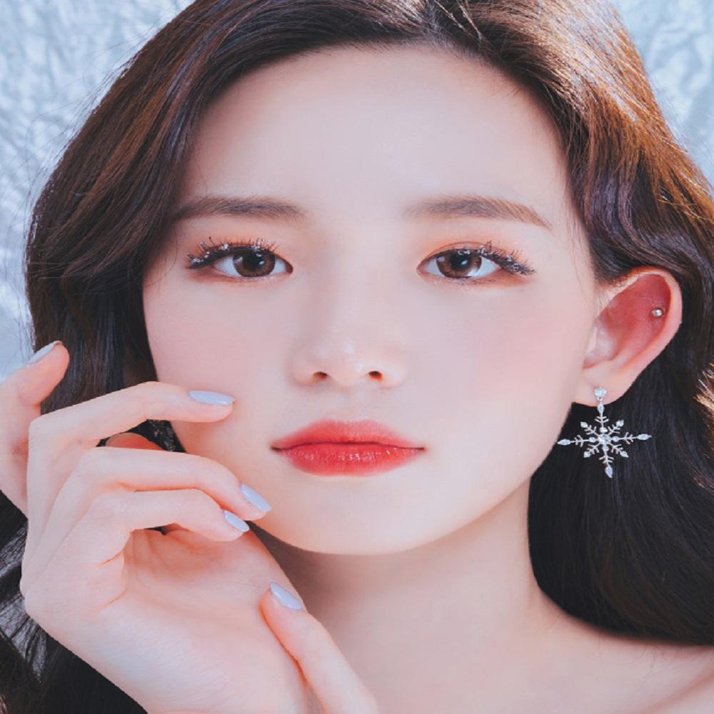 [Celebrity Wear] Snowflake Earrings/Earrings W