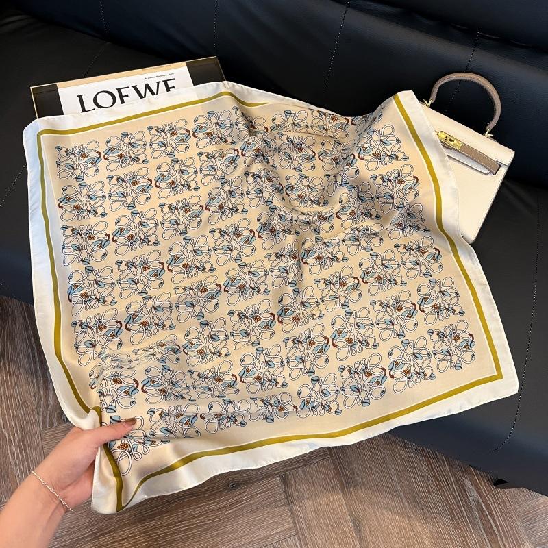 Spring and summer new Korean fashion sweet polka dot simulation silk small square scarf women's thin sunscreen silk scarf decorative small scarf