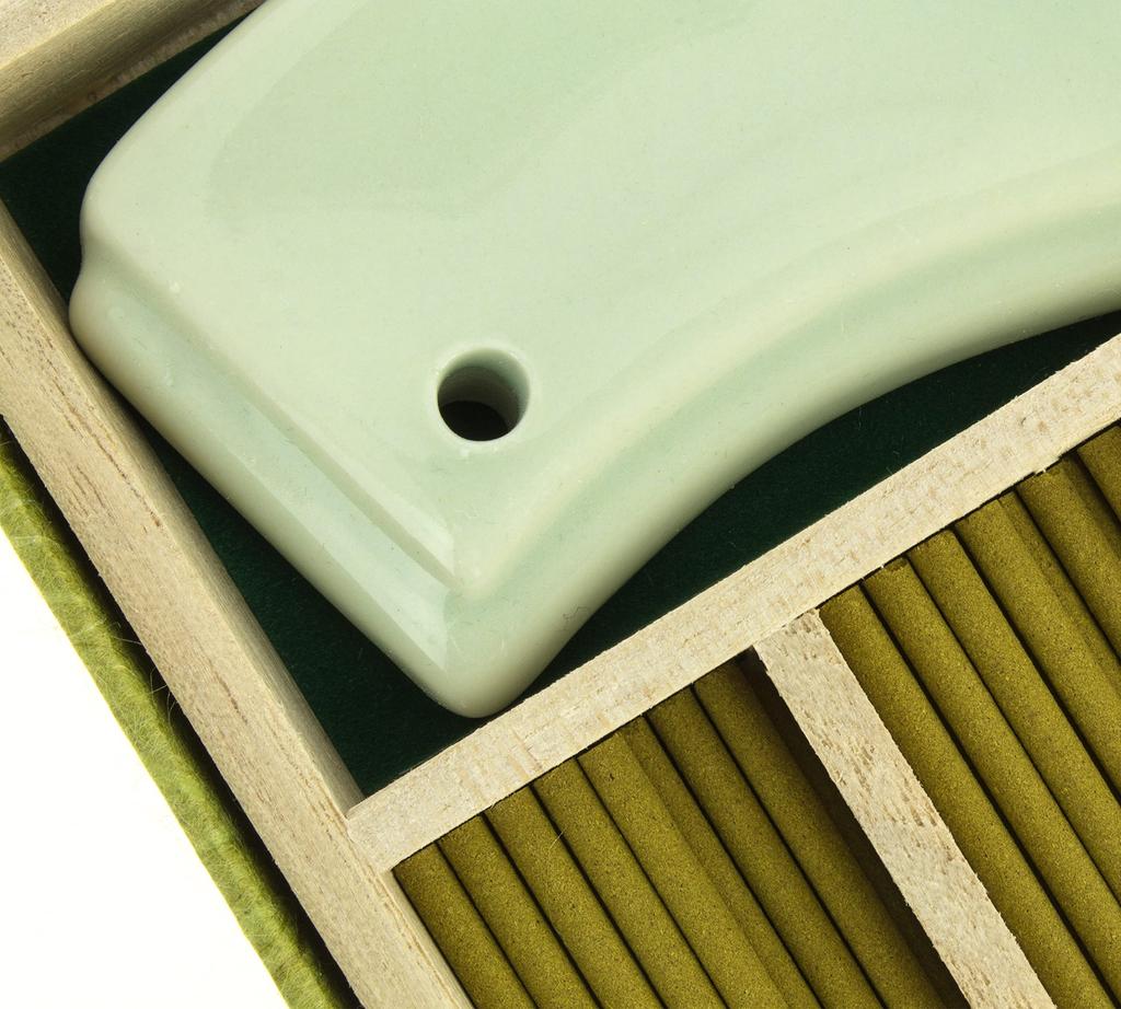 Ароматические палочки из сандалового дерева Майничи 60 шт.