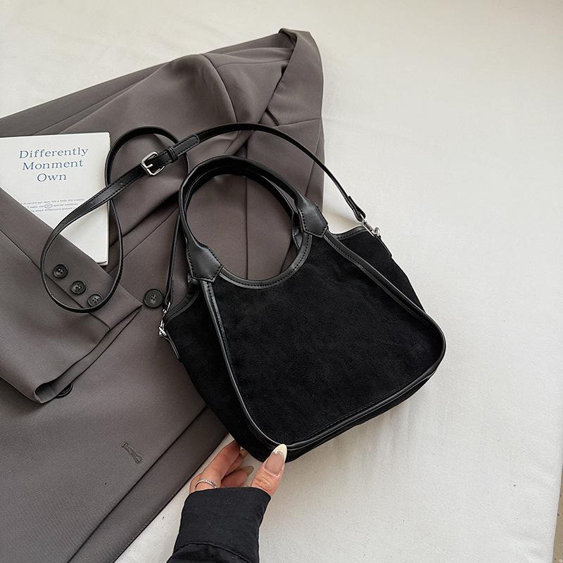 Премиальная нишевая сумка с чувством, женская осенне-зимняя 2025, новая матовая ретро сумка через плечо, популярная портативная сумка-ведро