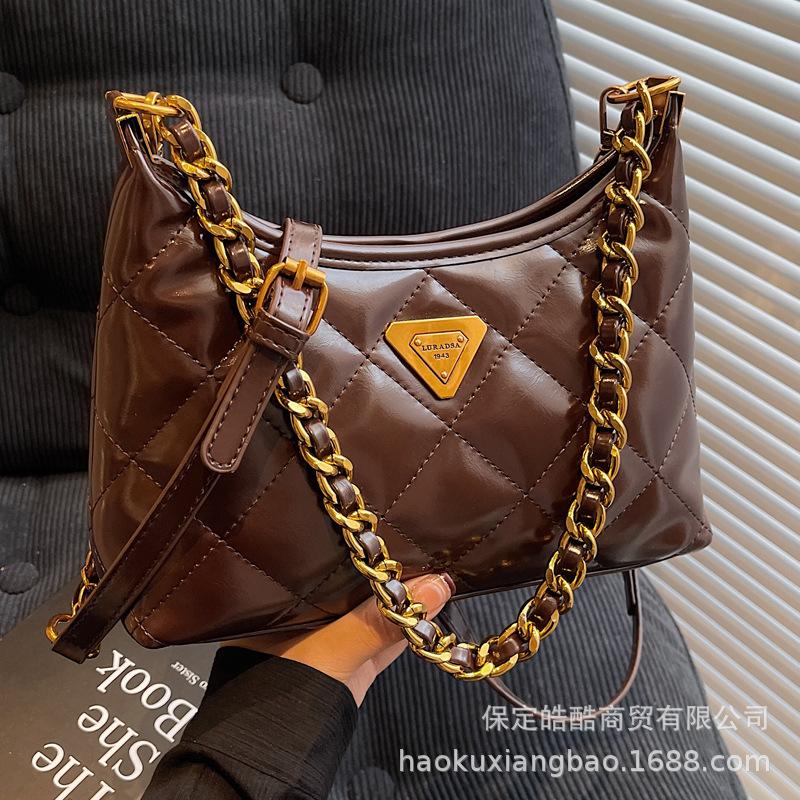 Нишевая легкая роскошная сумка женская 2025 новая сумка с цепочкой из бриллиантов модная универсальная темпераментная усовершенствованная сумка-мессенджер на одно плечо