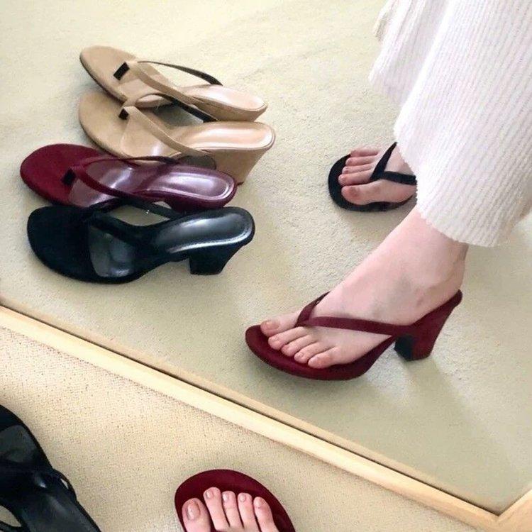 French retro high-end high-heeled women's shoes toe fashion sandals women's summer thick heels wear cool slippers