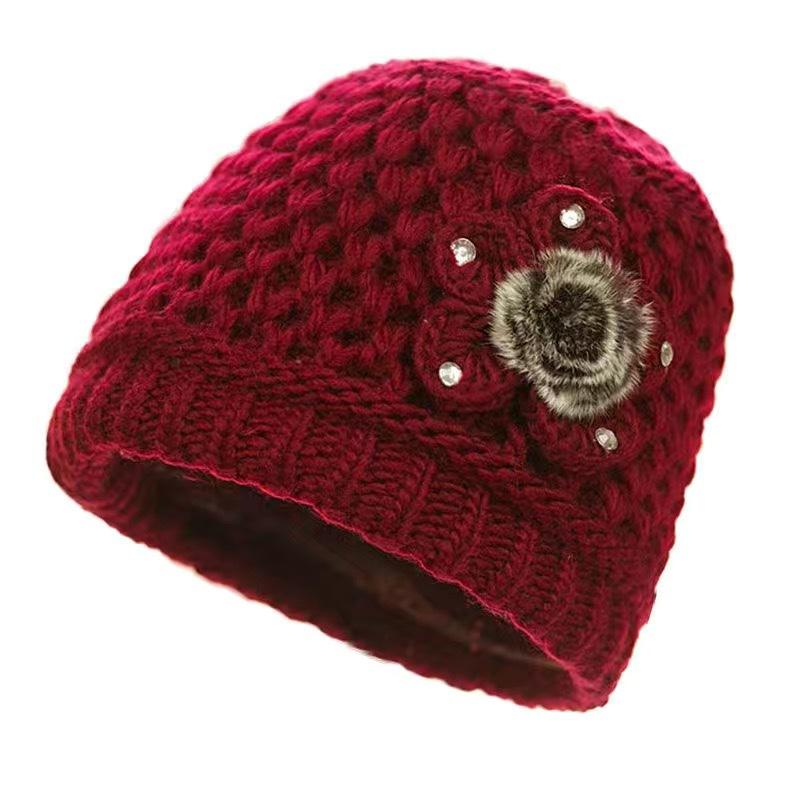 Зимняя шапка из толстого бархата для женщин среднего возраста, теплая вязаная шапка для мамы и пожилой леди на осень