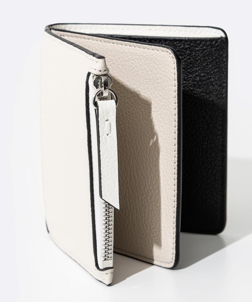 Бумажник бифолд SA1UI0038P6423 WALLET FLIP FLAP MEDIUM [Maison Margiela] ЧЕРНЫЙ×СЕРО-БЕЖЕВЫЙ×БЕЛЫЙ [Товар]