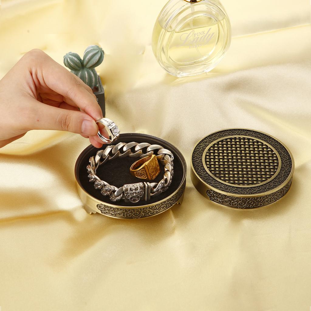 Retro Embossed Jewelry Storage Box Metal Jewelry Box Necklace Earrings Ring Jewelry Organizer Multi-functional Organizer