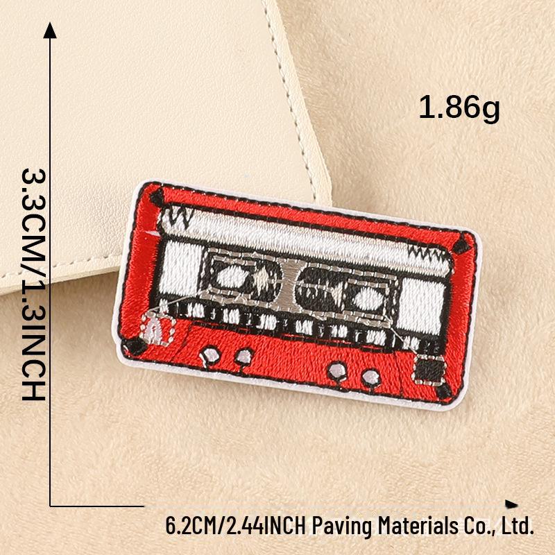 Вышитая нашивка на ткани с изображением мультфильма: Аксессуары для одежды, обуви и сумок своими руками