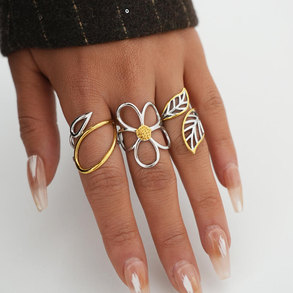 Stainless Steel Daisy Leaf Rings for Women Men Vintage Gold Silver Color Hollowed Out Open Rings Simple Jewelry Accessories