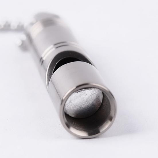 Аварийный свисток из титанового сплава, звук высокого децибела, компактный размер, портативный свисток для выживания и безопасности с шейной цепочкой