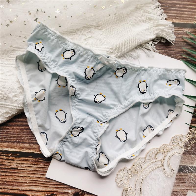 Милые и удобные облегающие шорты из ледяного шелка с низкой посадкой и принтом из мультяшных фруктов