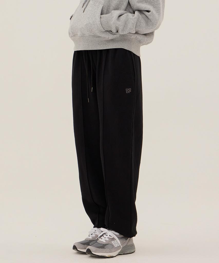 DANGLEDROP Dgdp Square Jogger Training Pants_Black