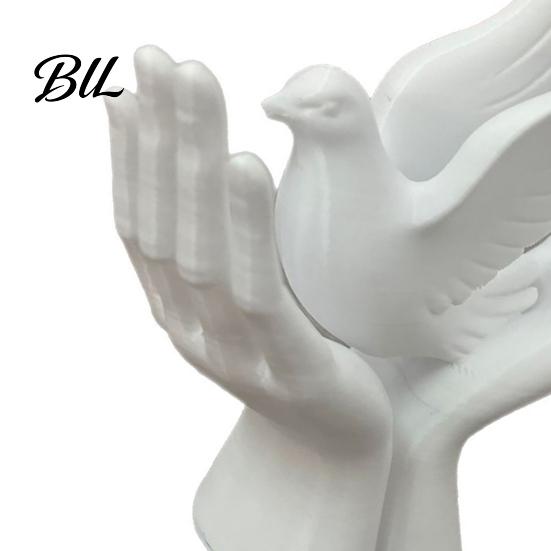 Peace Pigeon Statue 3D Printed on Hands Ornament, Minimalist Statue, Decorative Handheld Sculpture Hand with Stable Base for Home Office Desktop Decor