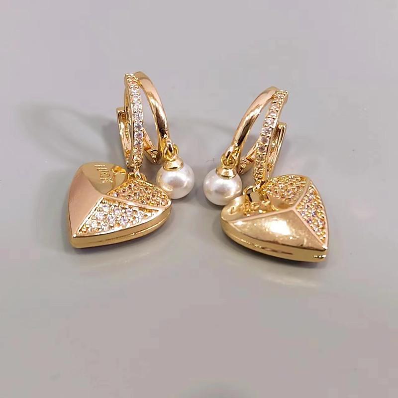 Корейские трендовые серьги-капли с цирконом в форме сердца для женщин, модные серьги с искусственным жемчугом, ювелирные изделия, свадебные аксессуары