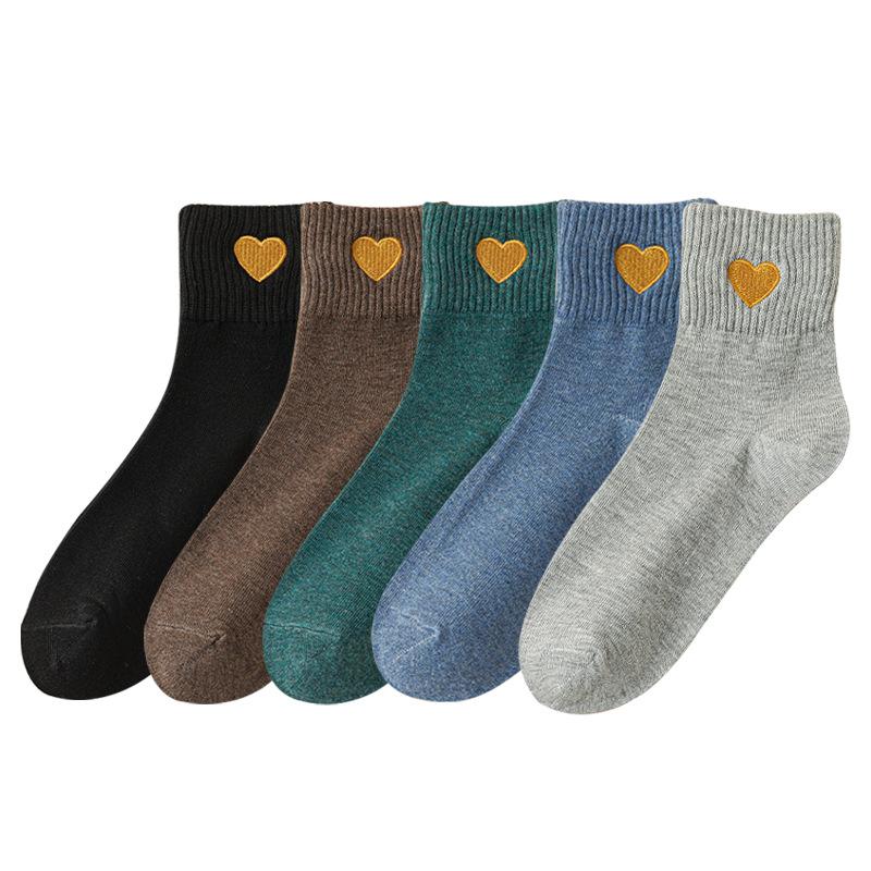 Female Spring and Autumn Pure Color Love Embroidery Sweat Absorption College Wind Tube Cotton Socks