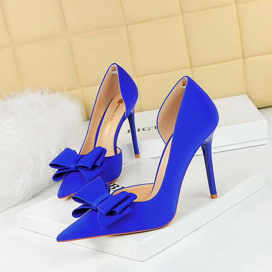 Женские модные туфли на тонком каблуке с милыми высокими каблуками, с острым носком и полым вырезом по бокам, с галстуком-бабочкой, одинарные туфли