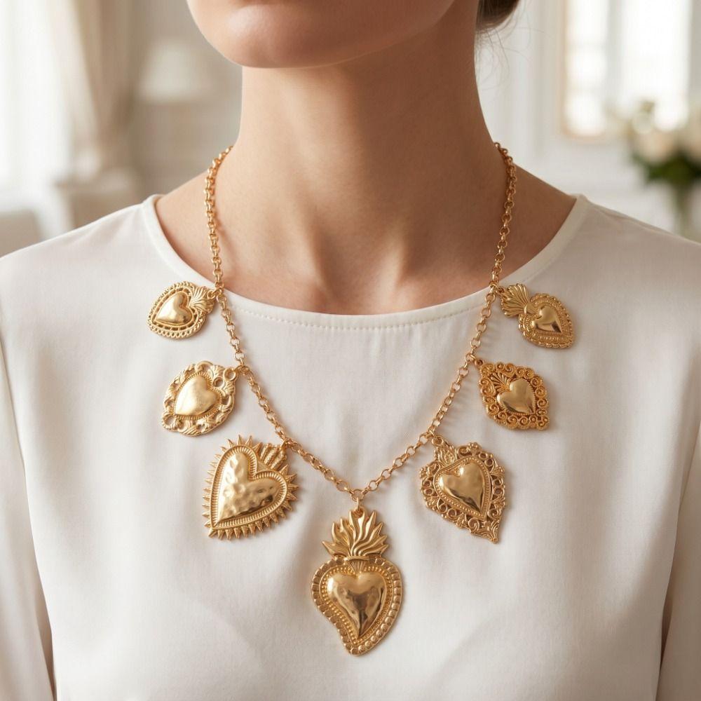 Exaggerated Charm Necklace Vintage Women Neck Jewelry Y2K Heart Pendant Necklace Daily Wear