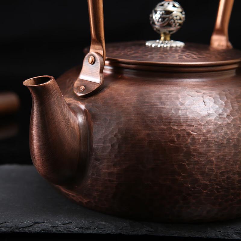 Винтажный китайский чайник из чеканной меди