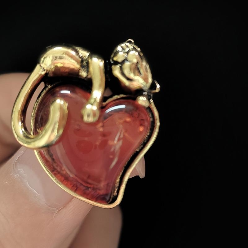 Lovely Animal Heart Enamel Brooch Cartoon Corsage Pin Fashion Decoration for Puss Lovers Gift Alloy Jewelry