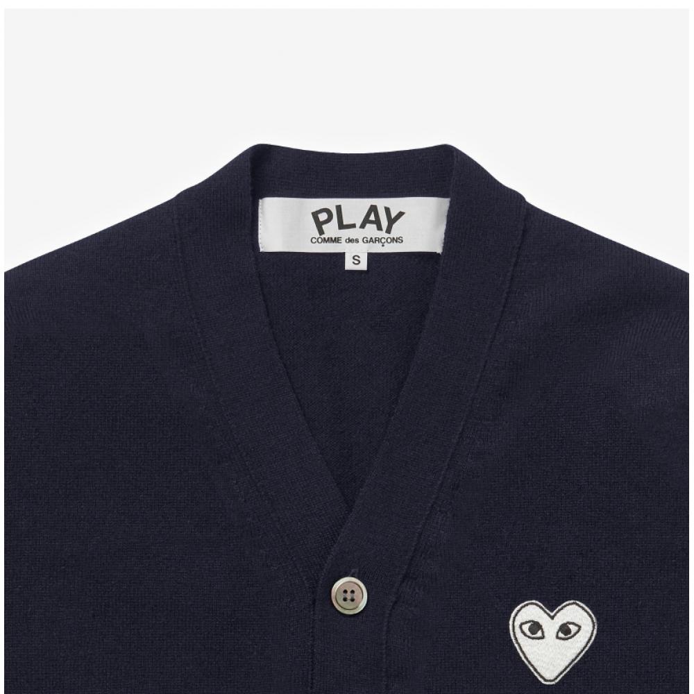 Кардиган Comme Des Gar Ons Play с V-образным вырезом и белым сердцем Ax N062 051