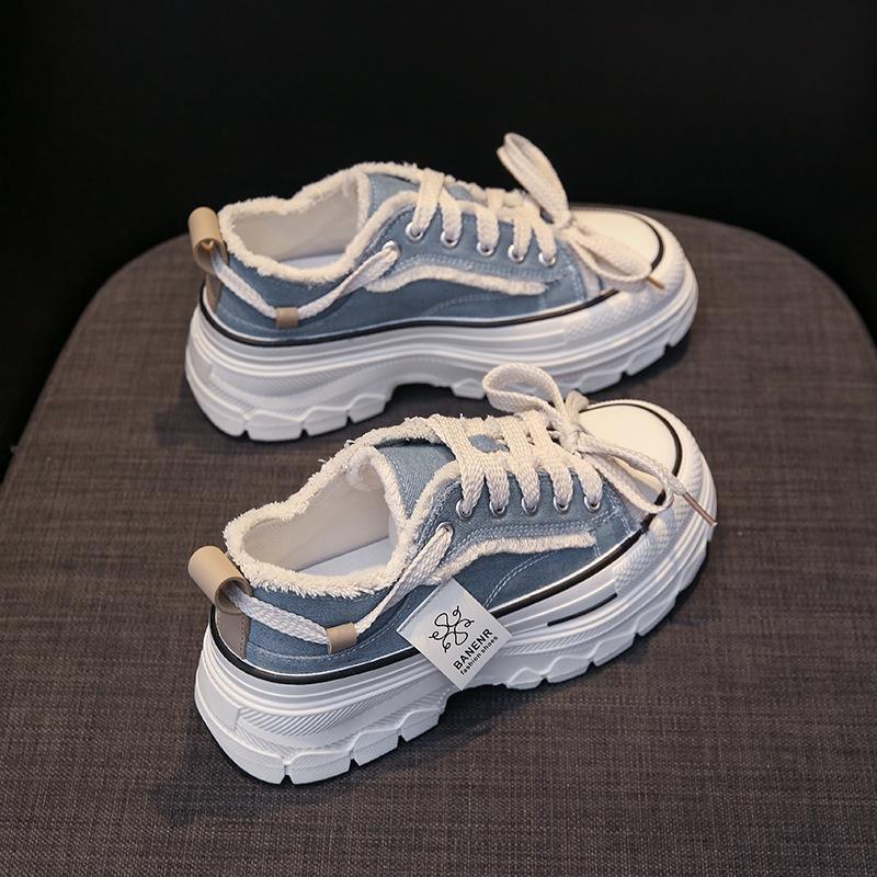 2025 Осень Новые Женские парусиновые туфли Круглый носок Толстая подошва С бахромой Джинсовые Повседневные туфли Увеличение роста Спортивные