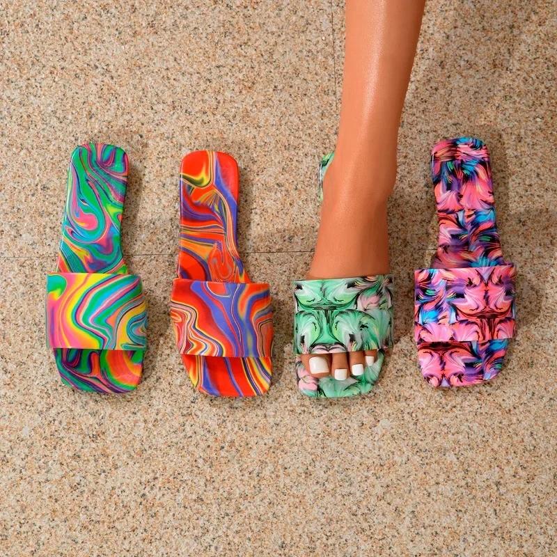 Модная женская обувь 2024 года, новые женские тапочки с открытым носком и квадратным носком, летние разноцветные повседневные пляжные тапочки на плоской подошве большого размера