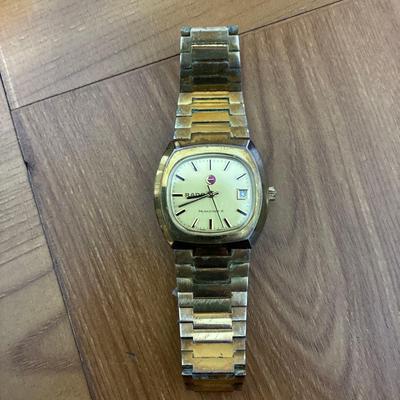 Б/у часы RADO MUSKETEER Золотого цвета