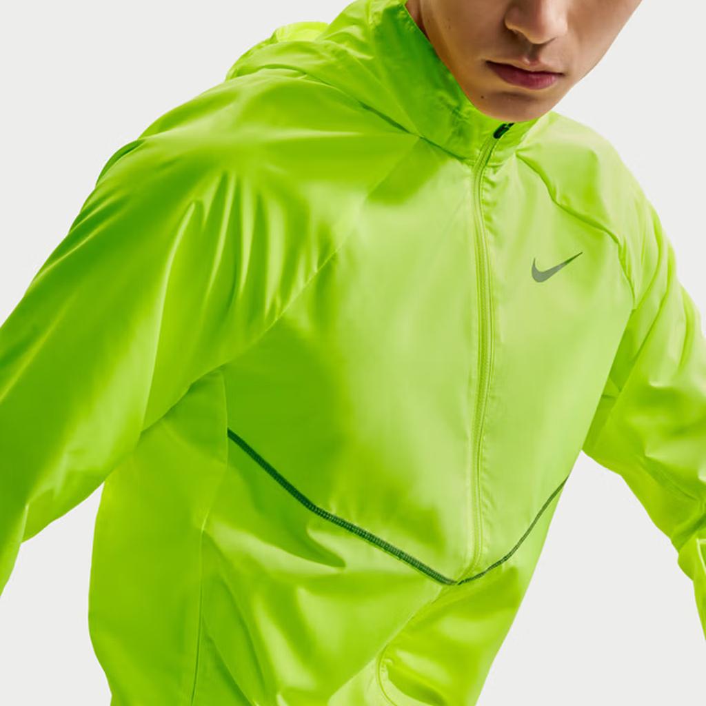Nike Беговые куртки мужские 737 с капюшоном тонкие другие IF2370-737