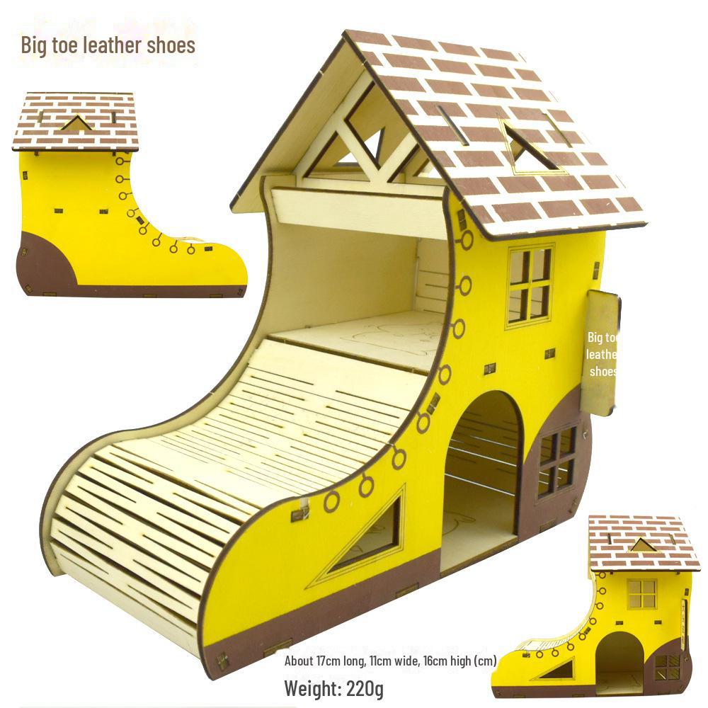 Домик-машина для хомяков из цельного дерева с лестницей и платформой-гнездом для всех сезонов.
