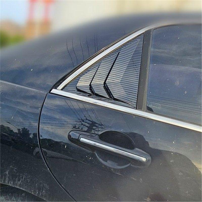 Жалюзи на задние треугольные окна Honda Accord седьмого поколения (2003-2007) - Внешняя модификация в стиле Mustang.