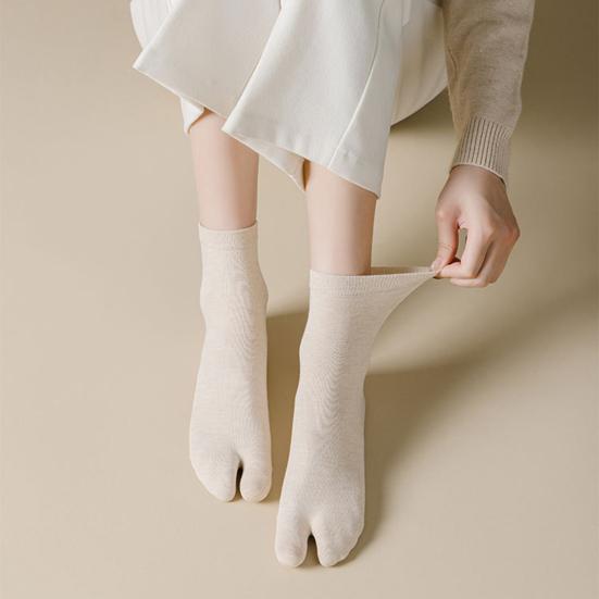 1 пара женских носков, однотонные, с двумя пальцами, мягкие, высокоэластичные, противоскользящие, с защитой лодыжки, впитывающие пот, осенне-зимние носки