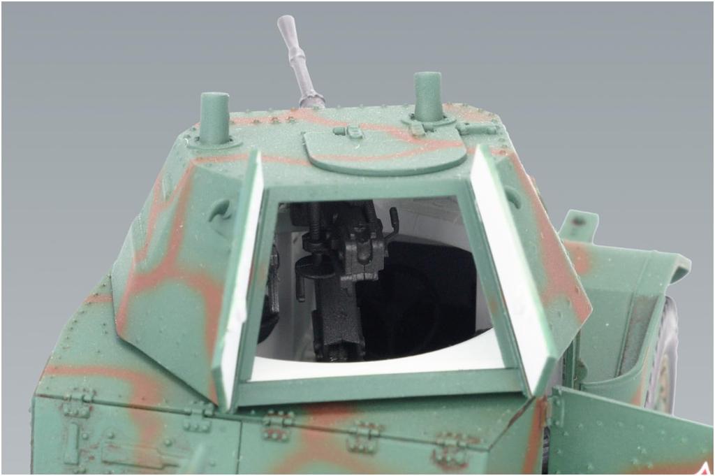 ICM 1/35 Французский бронеавтомобиль Panhard AMD-35 178 Пластиковая модель