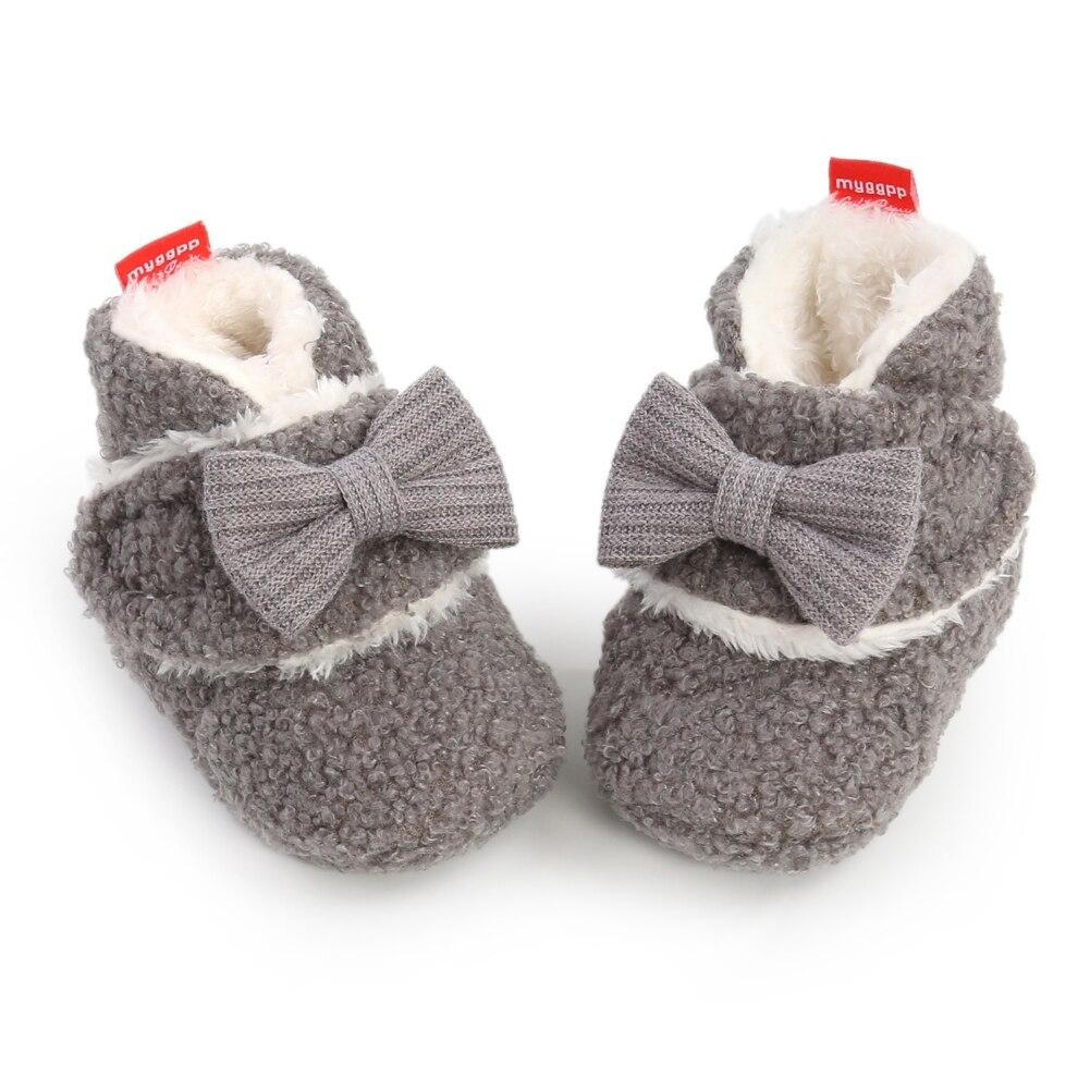 Обувь для ползания для новорожденных, пинетки, тапочки для мальчиков и девочек, кроссовки с мехом, зимние цветы, первые ходунки, 0–18 месяцев